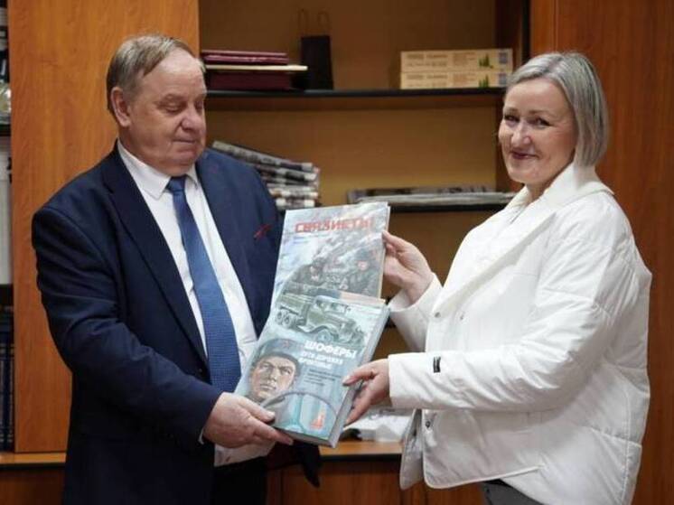Историк-краевед Павел Золотарев из села Мастюгино Острогожского района подготовил и издал книги «Связисты» и «Шоферы», каждая из которых выпущена тиражом в одну тысячу экземпляров. Об этом корреспондентам агентства РИА «Воронеж» стало известно непосредственно от самого автора 14 мая.