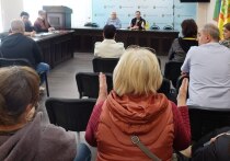 Глава Токмакского муниципального округа Александр Калмыков провел рабочую встречу с представителями местного бизнеса