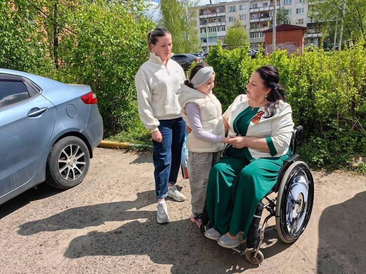 Депутат Мособлдумы Татьяна Карзубова встретилась в Серпухове с семьёй участника СВО