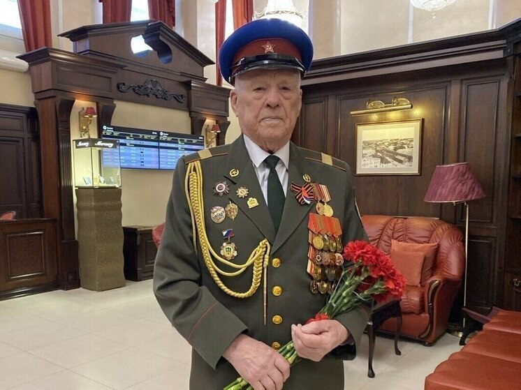 За майские праздники аэропорт «Кольцово» обслужил 266 тысяч пассажиров