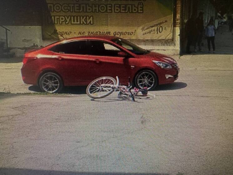 Велосипедистка попала под колеса авто в Азове