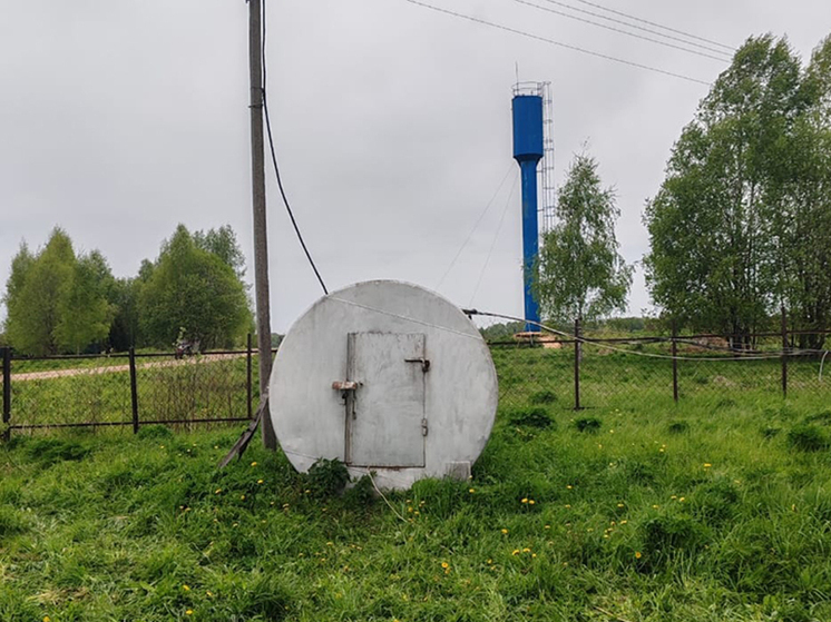 Депутат Смоленской Думы ознакомился с ходом ремонта скважины в деревне Дурово