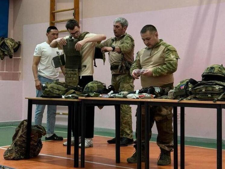 Росгвардейцы провели мастер-класс по тактической медицине для чукотских студентов