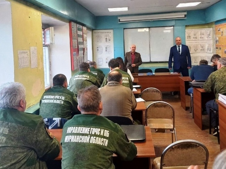 Пожарные из Кандалакши узнали о кибербезопасности и способах защиты от мошенников