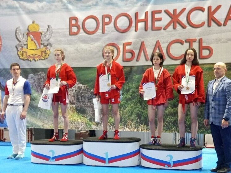 Тамбовские самбистки с медалями на всероссийском турнире в Нововоронеже