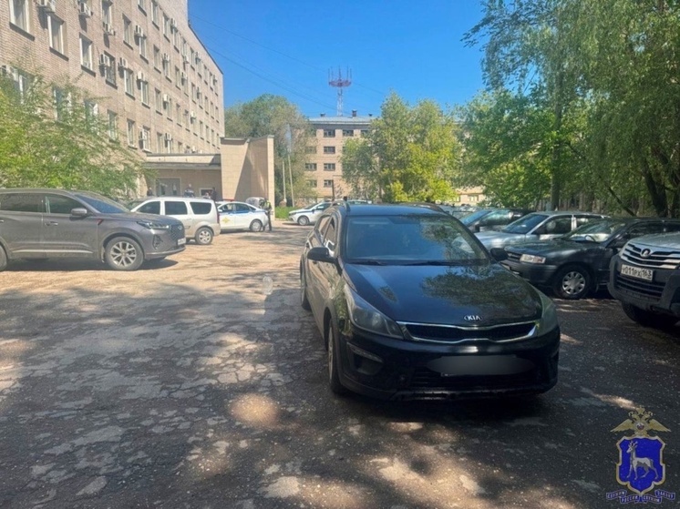 В Самаре 49-летний водитель KIA RIO сдавая назад сбил 2-летнего мальчика