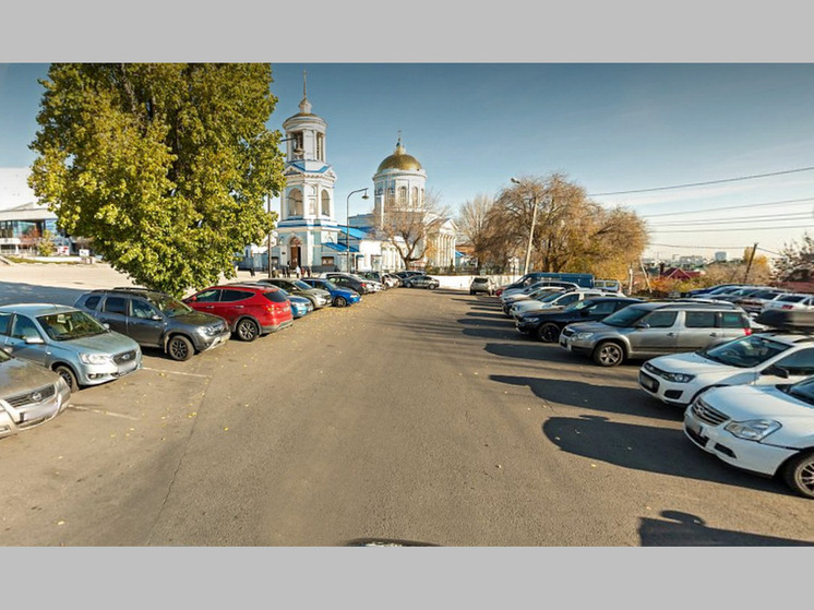 Более суток будет запрещена парковка у Советской площади в Воронеже