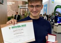 Когда-то он работал юристом в Москве, но променял офис на поля