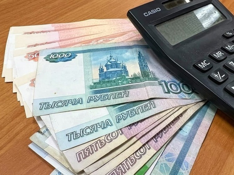 Средняя зарплата курьеров в Омске превысила 92 тысячи рублей в месяц