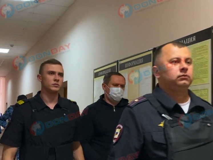 Начальника отдела по вопросам миграции Антона Маркина отправили в СИЗО