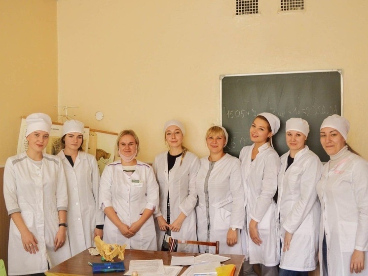 Василий Анохин: заботимся о молодых работниках учреждений социальной сферы