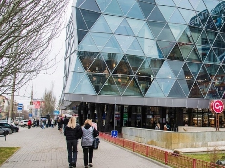 Названа причина эвакуации в волгоградском торговом центре