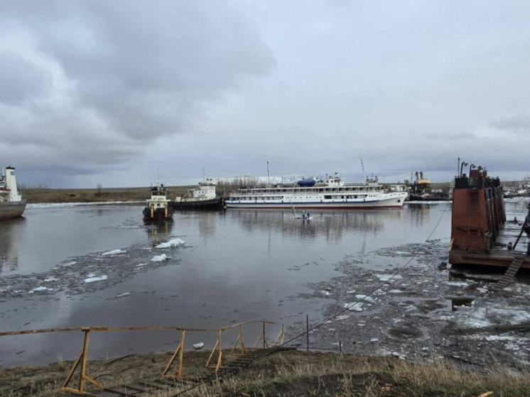 Затонул буксир в Нюрбинском районе: угрозы экологии нет