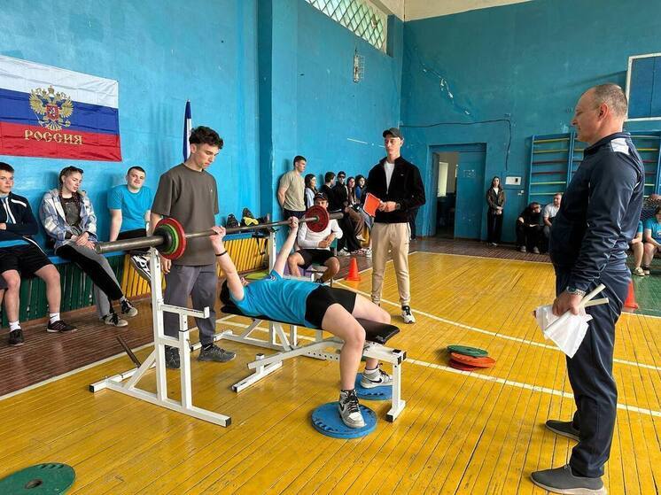 Первенство по пауэрлифтингу состоялось в Нижнесерогозском округе