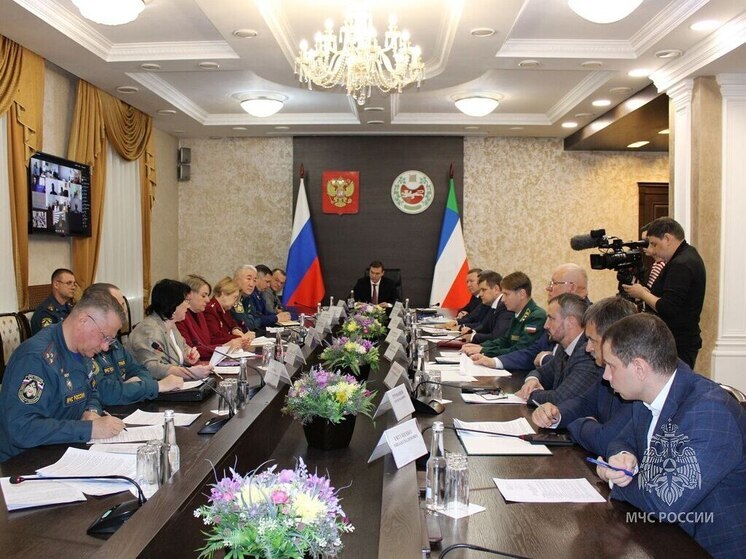 Сотрудники МЧС Хакасии начали «пляжную» подготовку к лету