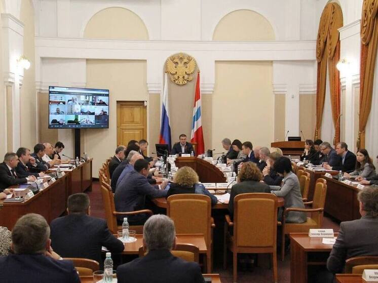 Виталий Хоценко ужесточил контроль за объектами программы ФКГС в Омской области