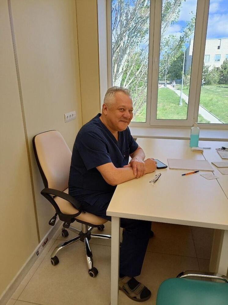 Свердловские врачи начали приём в больнице Тельманово