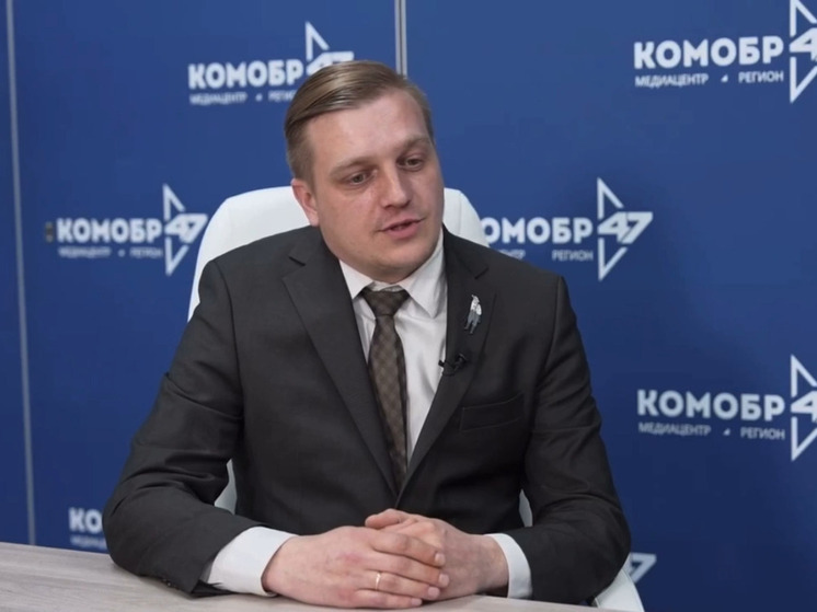 Телеграм-канал областного правительства опубликовал интервью с учителем русского языка и литературы Елизаветинской школы Михаила Солонникова. Педагог рассказал, что вдохновить современных детей на чтение могут хорошие книги. А задача родителей — подсказать, что стоит прочитать.