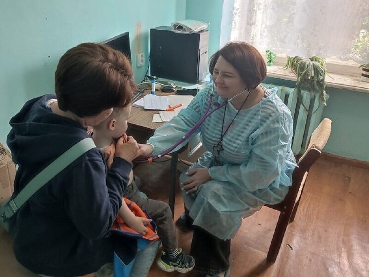 Астраханские врачи помогают детям из отдаленных сел