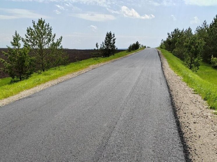 В Мокшанском районе продолжается ремонт автодороги
