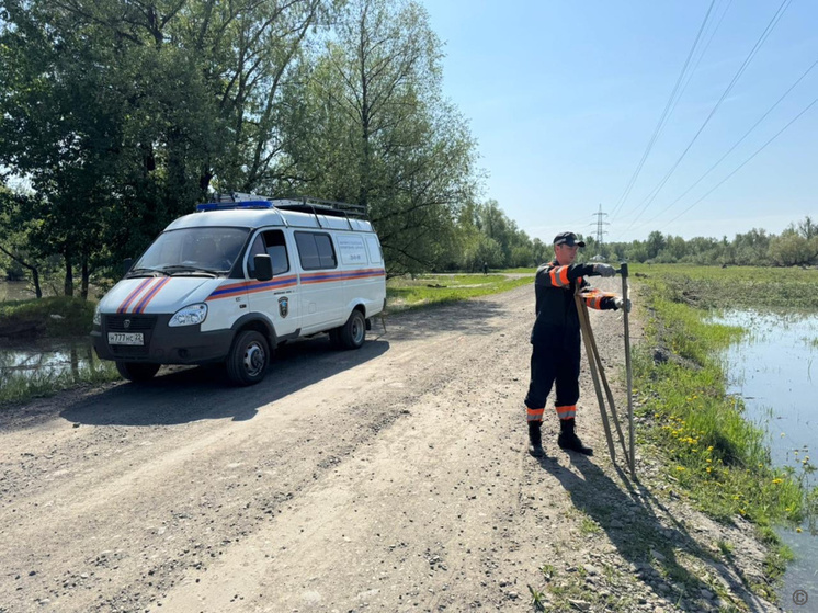 В микрорайоне Затон Барнаула готовятся ко второй волне паводка