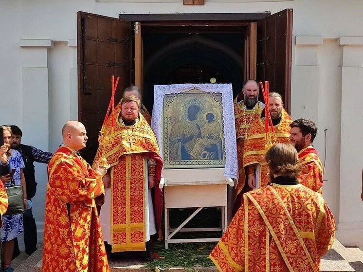 Православная церковь сегодня вспоминает Старорусскую икону Божией Матери