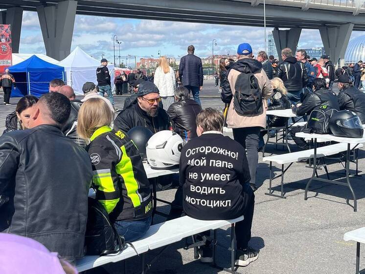 Опытный байкер остался недоволен открытием мотосезона в Петербурге