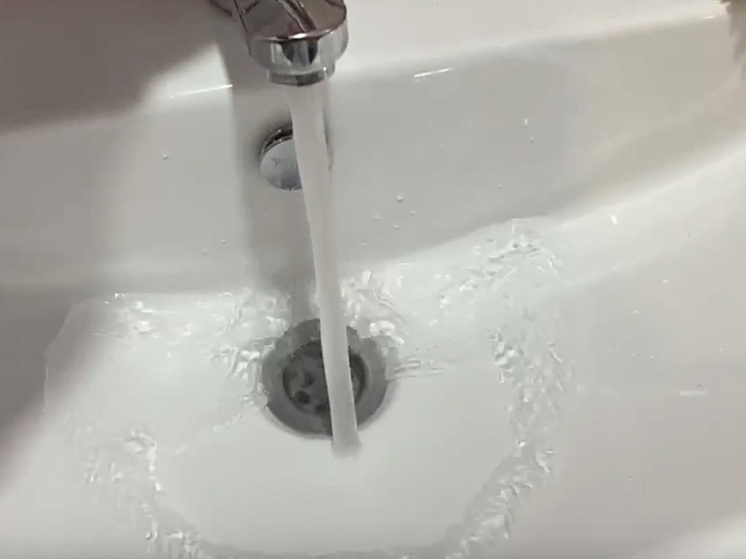 Супругам-инвалидам из Воронежа вернули водоснабжение