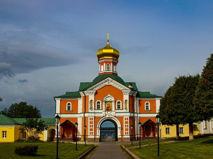 Какую роль выполняют крестные, раскрыл тулякам батюшка Снегирев