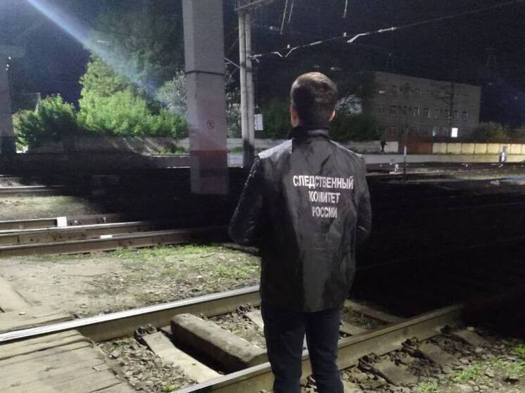 Житель Ртищева шесть раз выстрелил в любовника бывшей жены