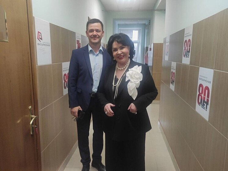 Глава калужского минкульта посетил мастер-класс народной артистки России