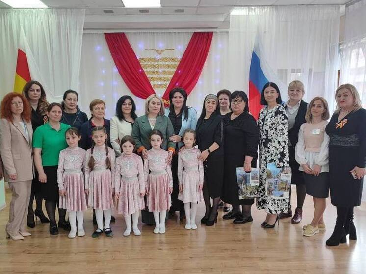 Специалисты из Адыгеи изучают опыт Осетии по сохранению родного языка