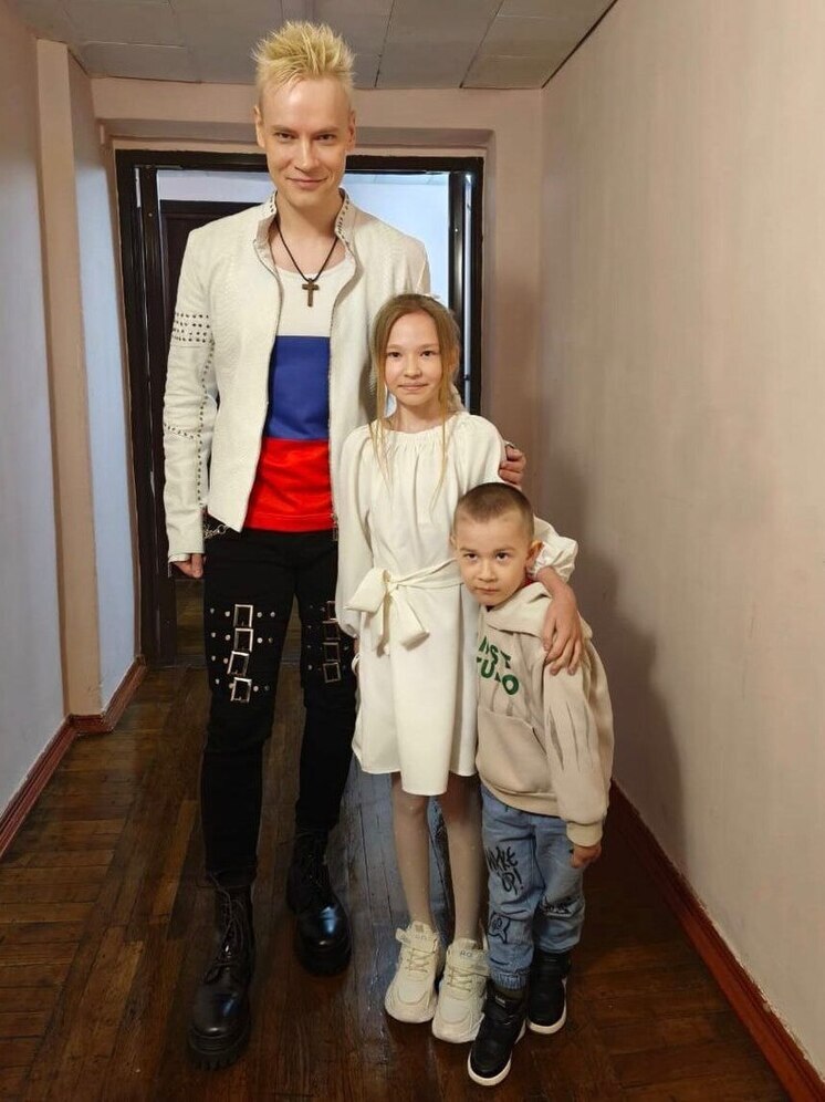 «Ёлка желаний» подарила маленькой ставропольчанке встречу с кумиром