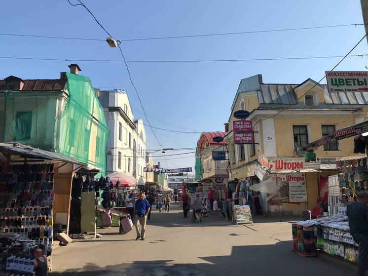 В Петербурге прошли рейды на территории Апраксина двора