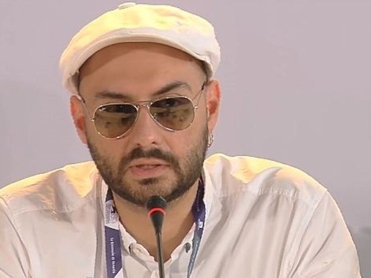 Министр культуры Франции вручила Кириллу Серебренникову орден Почетного легиона