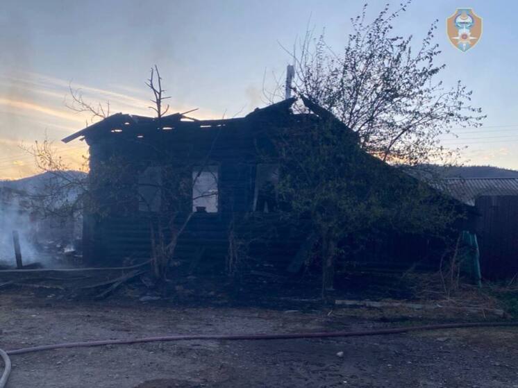 В Джидинском районе Бурятии при пожаре в жилом доме погибли четыре пенсионера