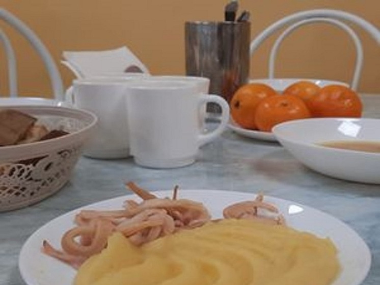 Кальмары в сметане: в школе Ленинского района кормят как в ресторане