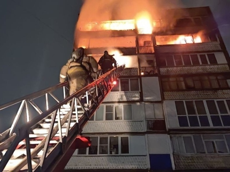 В Орле на пожаре спасли 11 человек