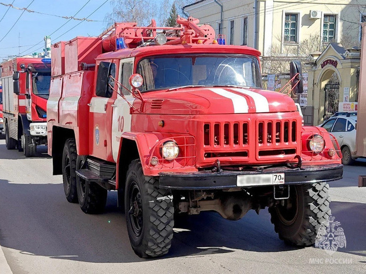 За день пожарные Томской области ликвидировали шесть возгораний