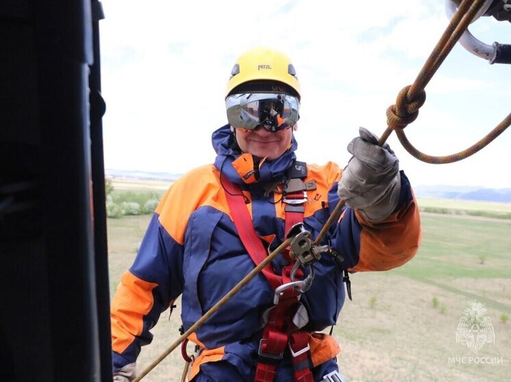 Спасатели Хакасии отработали свои навыки на головокружительной высоте