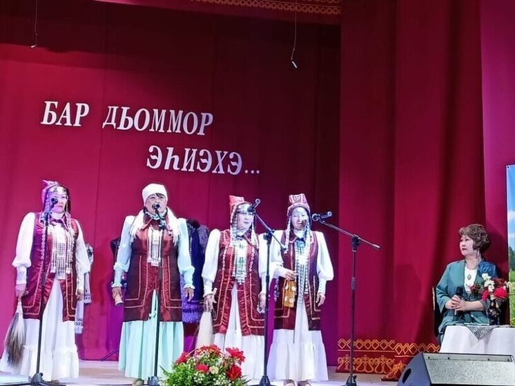 В селе Булгунняхтах прошел вечер памяти народного мастера Николая Никитина