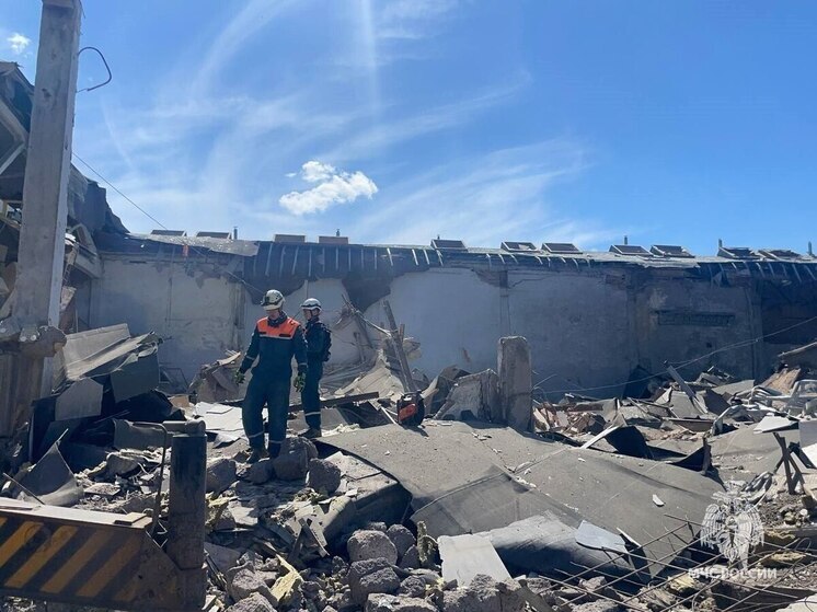 Санавиация доставила в Уфу пострадавшего на заводе «Свеча»