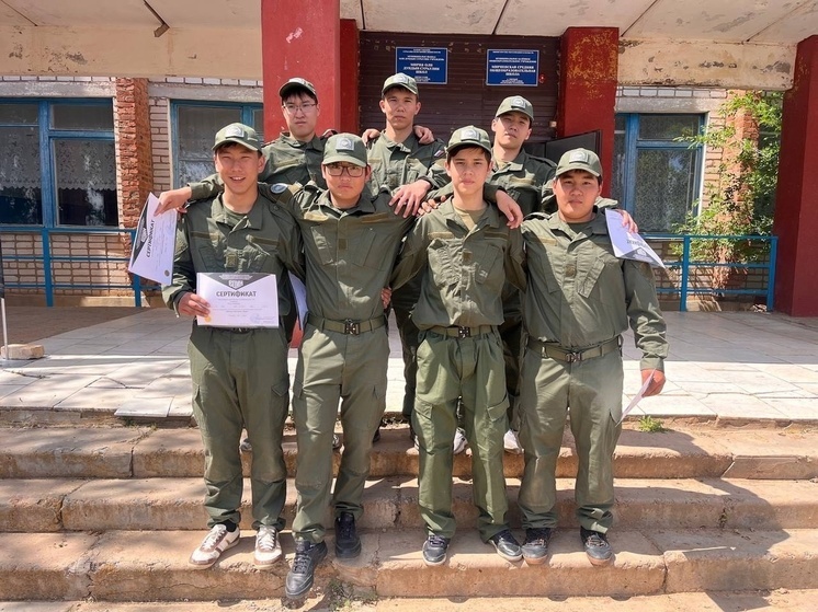 В поселке Калмыкии завершились военно-спортивные сборы