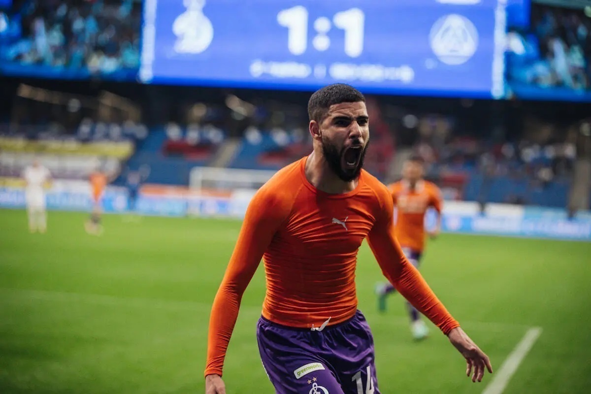 Марокканский нападающий «Динамо» Эль-Мехди Маухуб в компенсированное время принес победу «Динамо» в 29-м туре РПЛ.