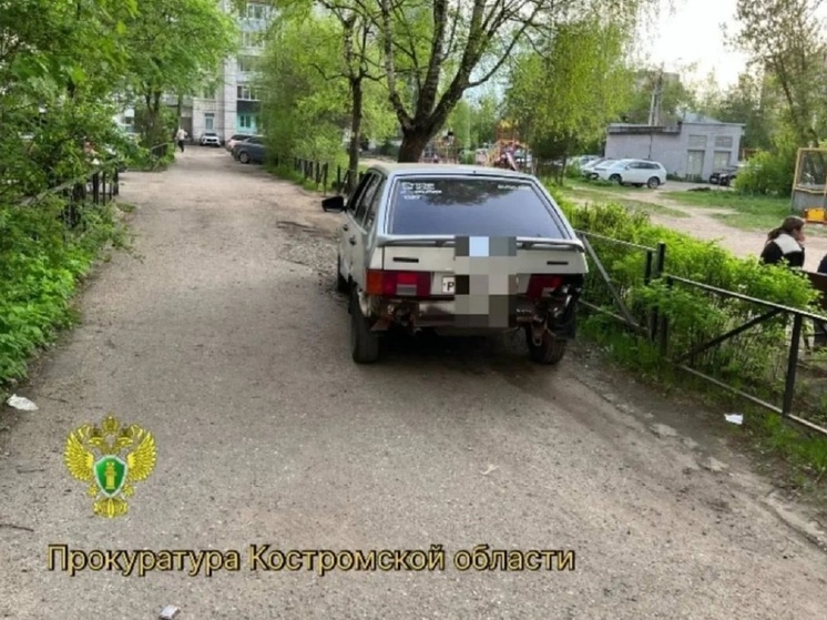 Костромские ЧП: автомобиль на Рабочем проспекте сбил двухлетнего ребенка