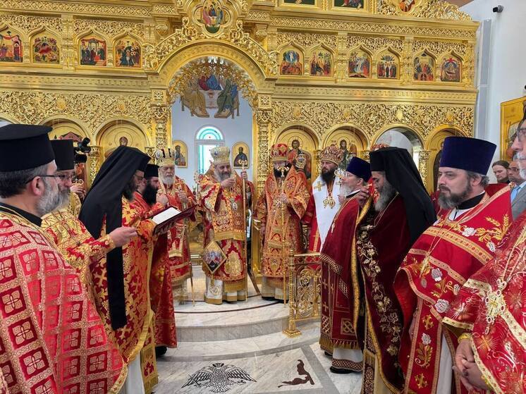 Южноуральский митрополит принял участие в освещении храма в Ливане