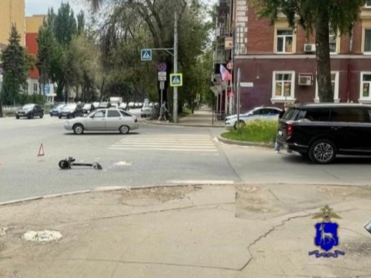 Женщина на китайском кроссовере сбила самокатчика в Самаре днем 18 мая