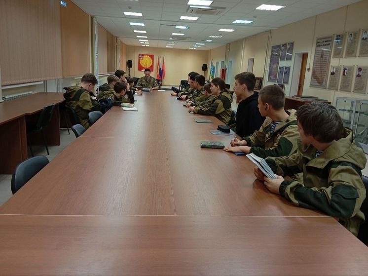 С молодежью  Серпухова проводят важные беседы