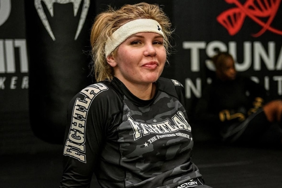 Трехкратная чемпионка России по кикбоксингу, чемпионка мира по панкратиону Дарья Железнякова рассказала о женском ММА