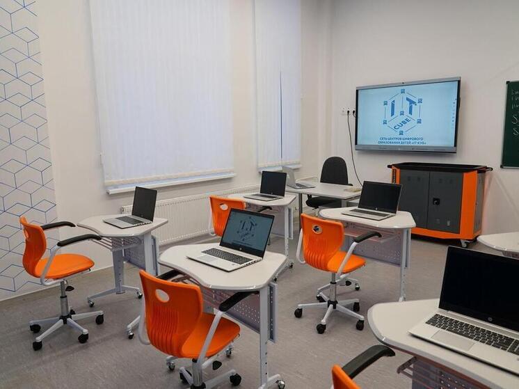 Радий Хабиров рассказал о создании в школах внутренней ИТ-инфраструктуры